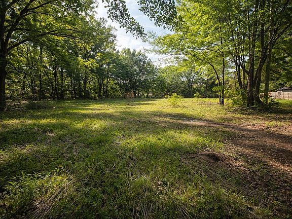 4th image of 5115 Loyd Patrick Rd