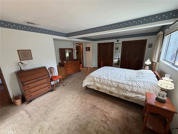 5th image of 5974 Pine Ave