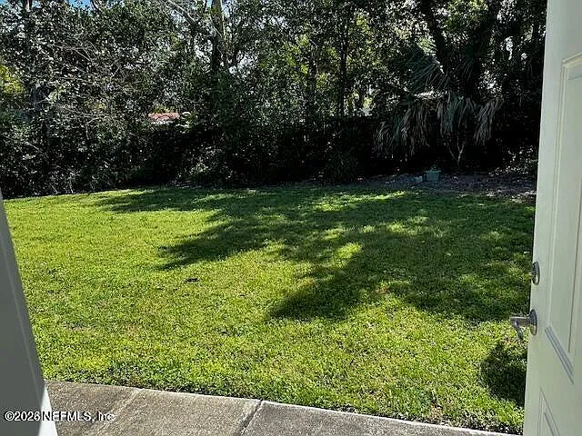 1012 N 6th Ave — Photo 18