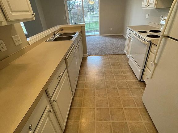 3rd image of 40484 Bay Harbor Ln #25