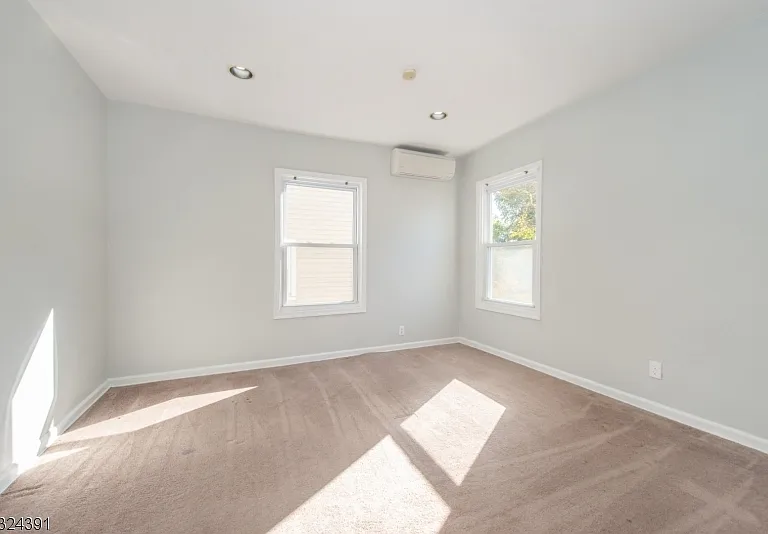 51 Cedar Ave — Photo 10