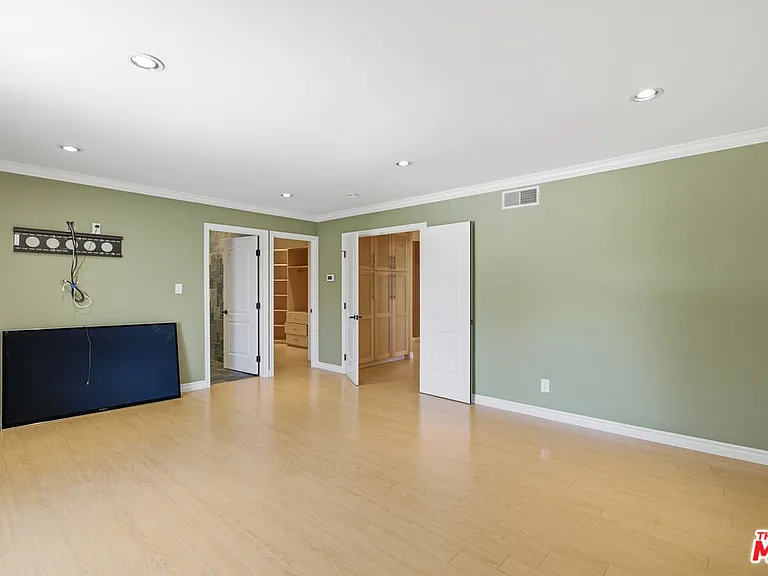 8739 McLennan Ave — Photo 25