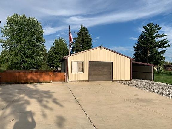 3rd image of 113 Meadow Ln