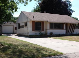 906 Buckingham St SW, Wyoming, MI 49509
