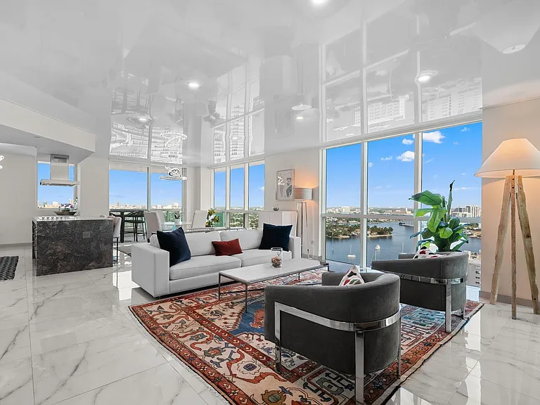 101 S Fort Lauderdale Beach Blvd #2106 — Photo 1
