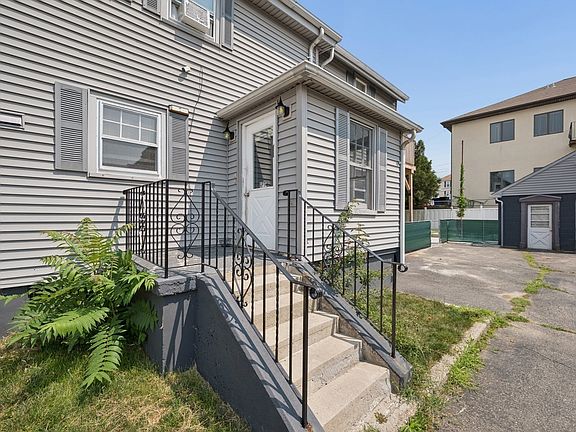 4th image of 190 Raymond St