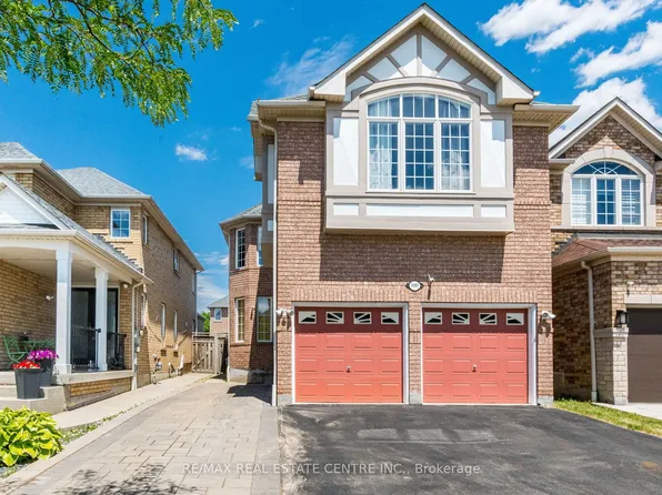 5981 Couples St, Mississauga, ON L5V 2Z5