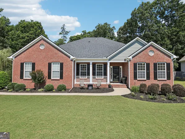 3301 Lost Meadows Ln, Buford, GA 30519