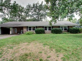 814 Ridgewood Dr, Quincy, IL 62301