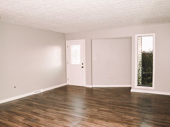 4th image of 2034-2036 Jewett Dr