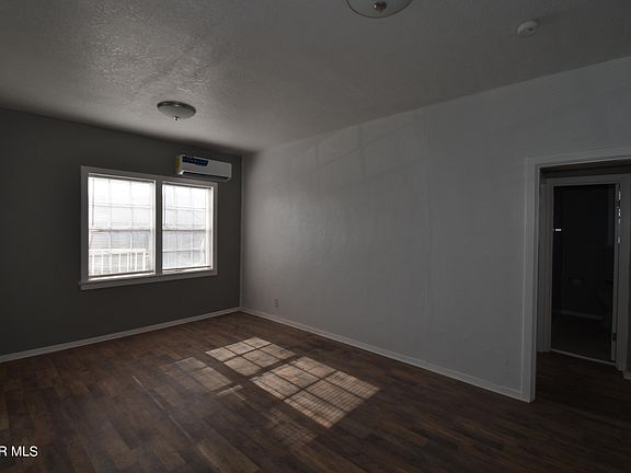 3rd image of 5000 Trowbridge Dr #B