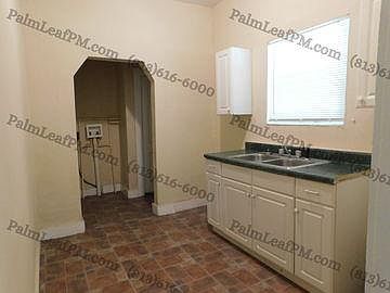 5th image of 1537 Logan St