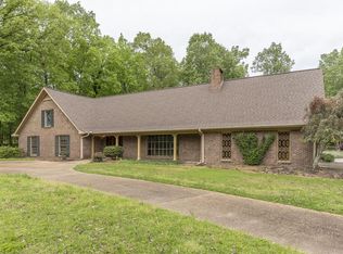 676 Country Club Rd, Starkville, MS 39759