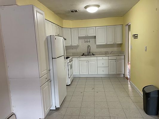 5th image of 50-14 65th St #2