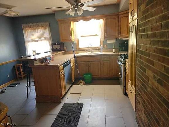 4th image of 3719 Hampton Heights Dr