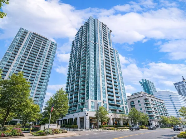 16 Harrison Garden Blvd #304, Toronto, ON M2N 7J6
