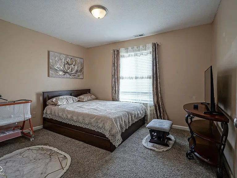 9904 Worthington Blvd — Photo 5