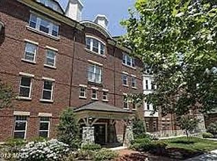 1633 N Colonial Ter APT 204, Arlington, VA 22209
