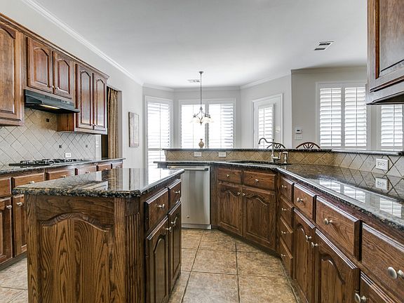 3rd image of 870 Lake Shadow Dr