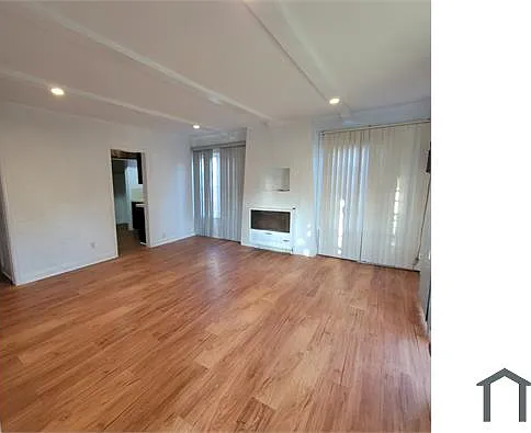 1835 W 66th St #B — Photo 6