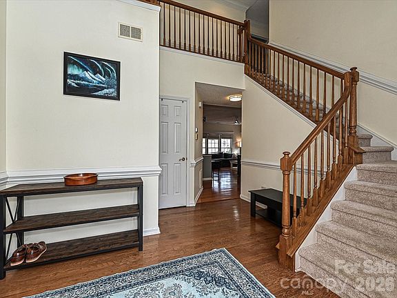 5th image of 9027 Tayside Ct