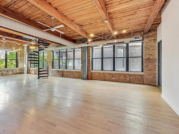 3rd image of 2804 N Lakewood Ave APT 209