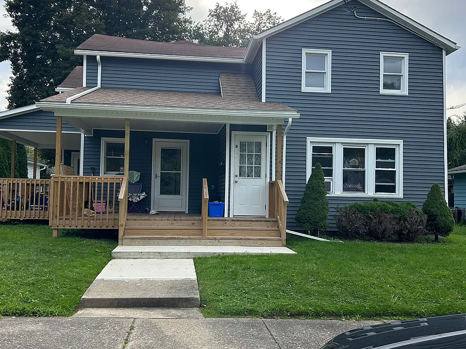 216 Connelly Ave #A