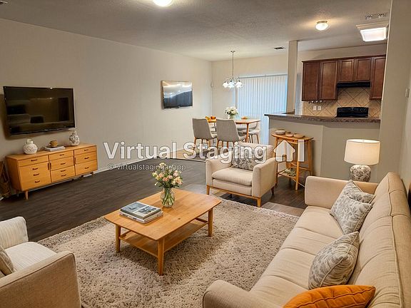 2nd image of 26930 Villa Toscana