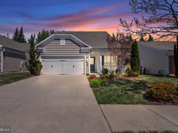 33 Denison St, Fredericksburg, VA 22406