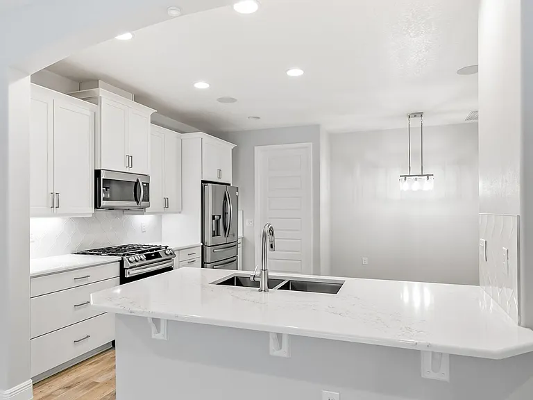 8134 Loren Cove Dr — Photo 18
