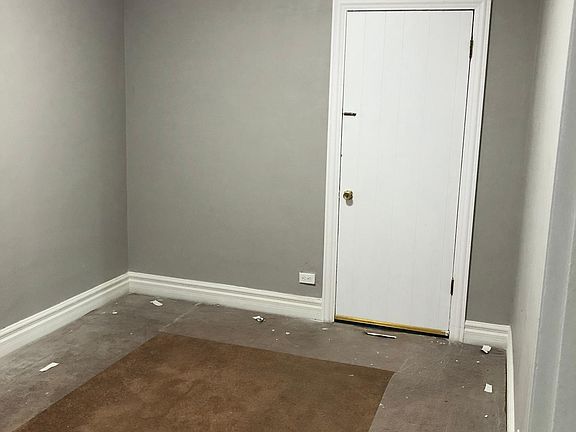 5th image of 2828 W Lunt Ave #1