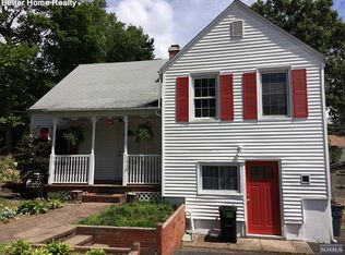 40 Linwood Ave, Emerson, NJ 07630