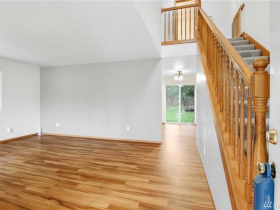5th image of 15427 Bornstein Ln SE