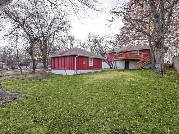 5th image of 13323 Parker Ave