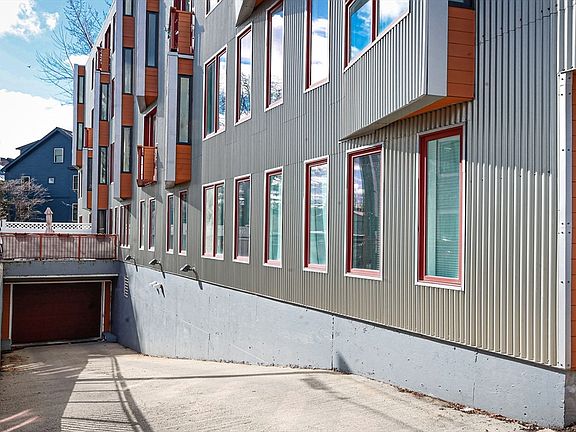 4th image of 24 Bay State Rd Unit 20