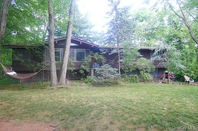 1st image of 4 Pine Ct
