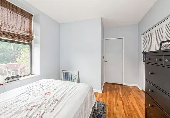 5th image of 293 Dahlgren Pl APT 3D