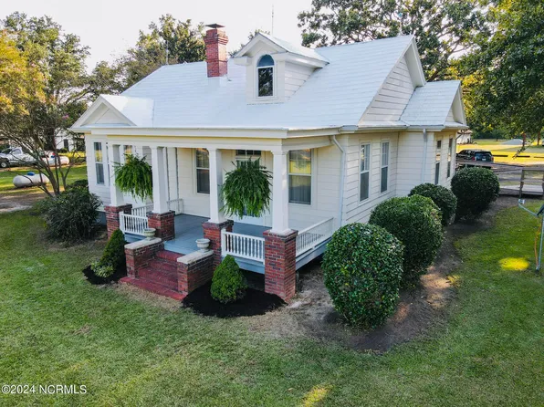 9069 W Nc 130 Highway, Maxton, NC 28364