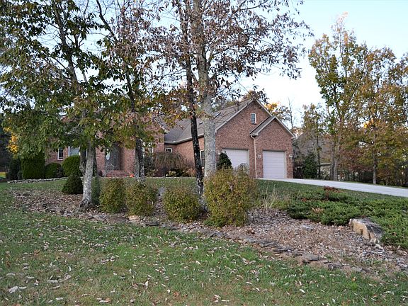 3rd image of 167 Mountain View Dr