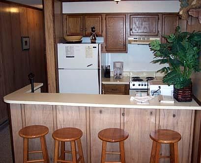 3rd image of 320 Top Of The Fld