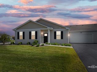 1028 Crestview Ln, Hampshire, IL 60140