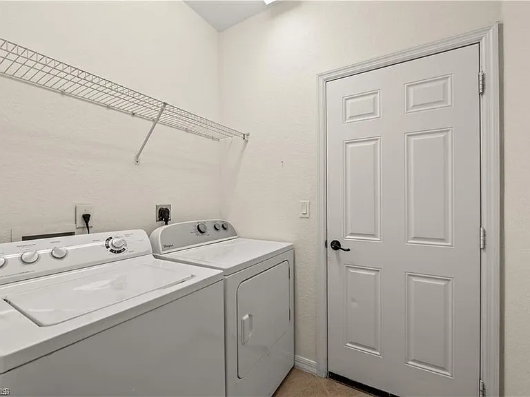 17579 Cherry Ridge Ln — Photo 15