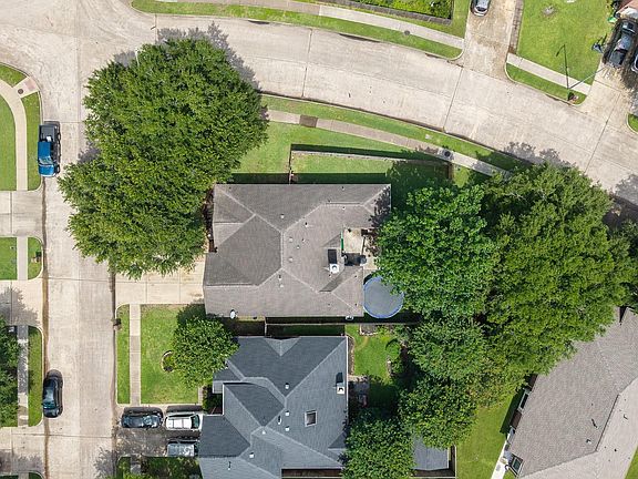 3rd image of 4838 Aspen Dr