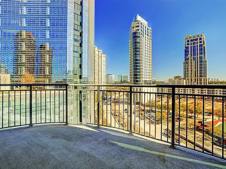 1600 Post Oak Blvd #904 — Photo 4