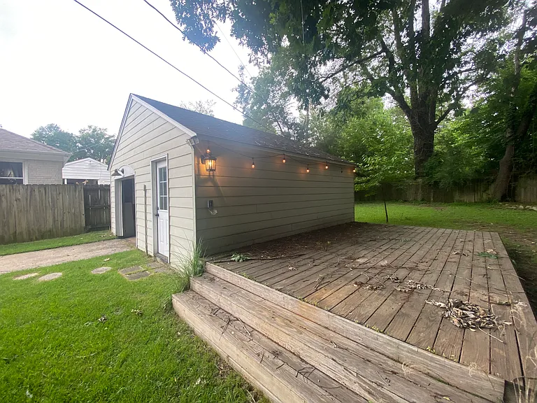 3932 Philwood Ave — Photo 3