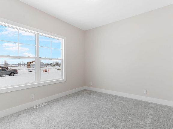 5th image of 3741 Elderberry Dr