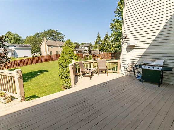 4th image of 7658 Quail Hollow Dr