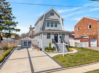19 6th Street, New Hyde Park, NY 11040
