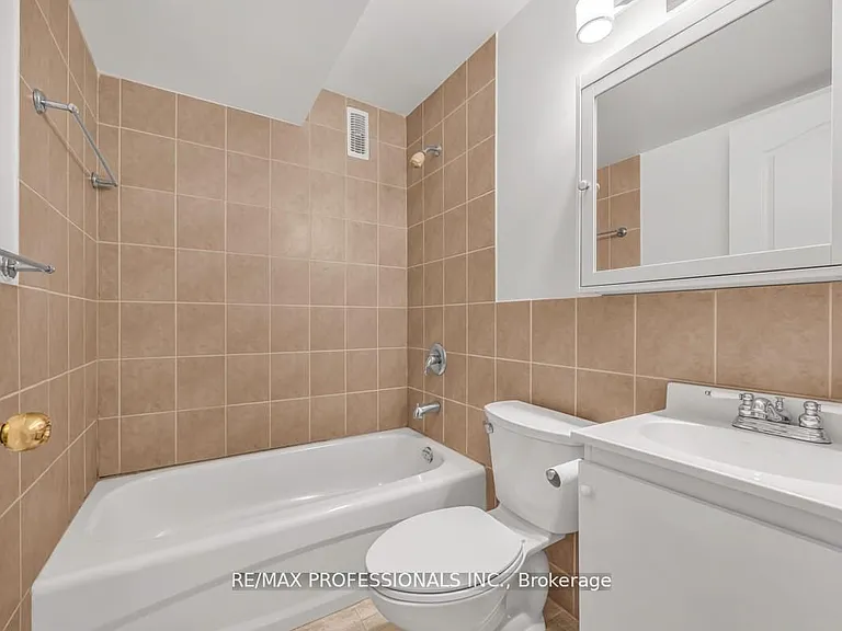 213 Major St #LOWER — Photo 6