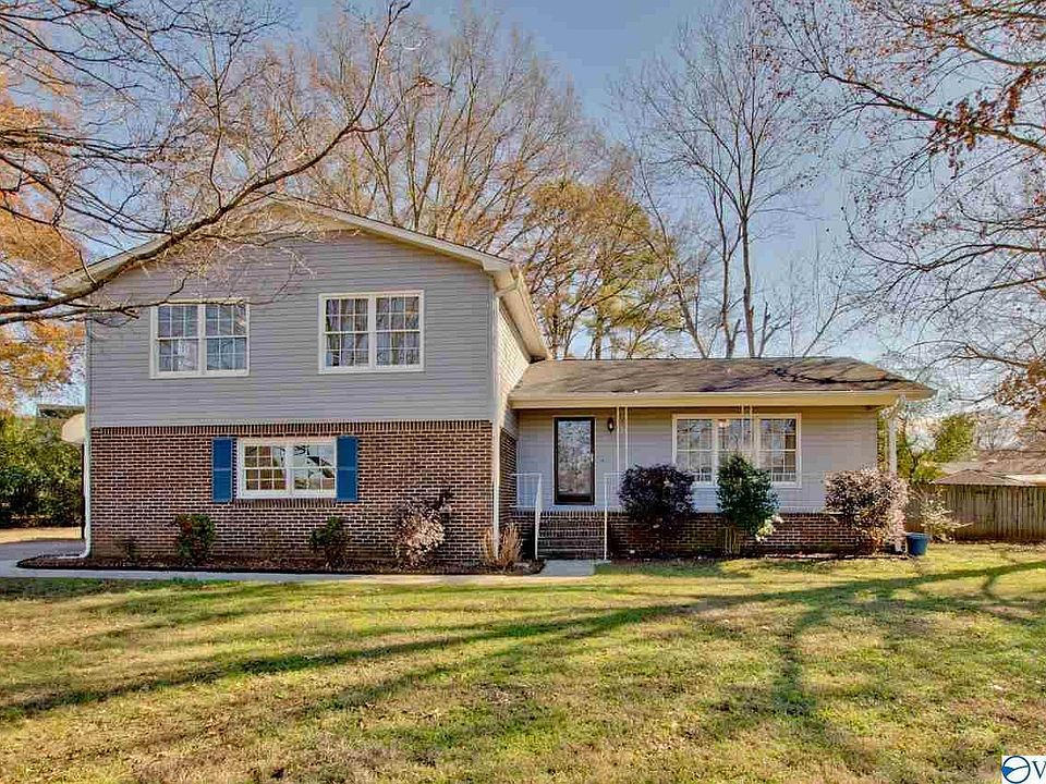 1st image of 308 Cumberland Dr SE